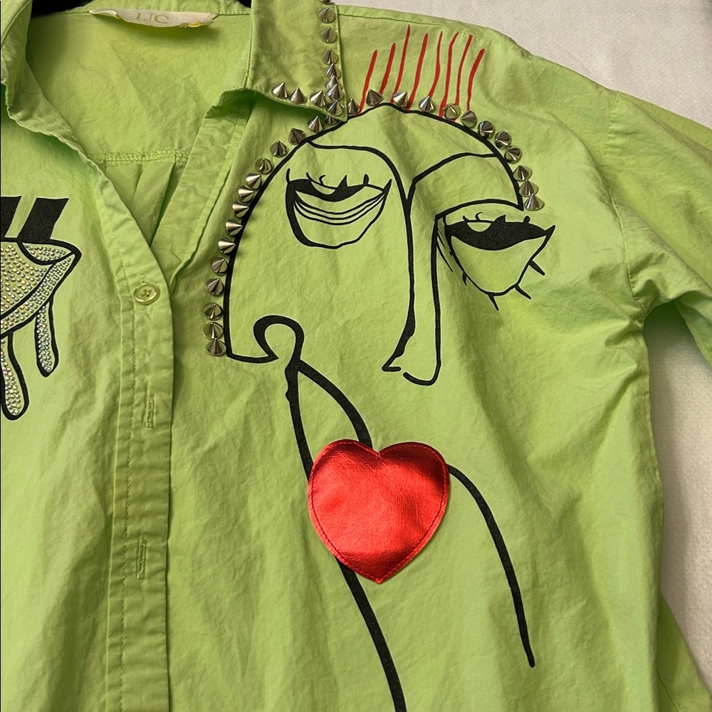 Studded Light Green Cropped Button-Down Shirt with Graphic Heart & Eye - Picture 5 of 7